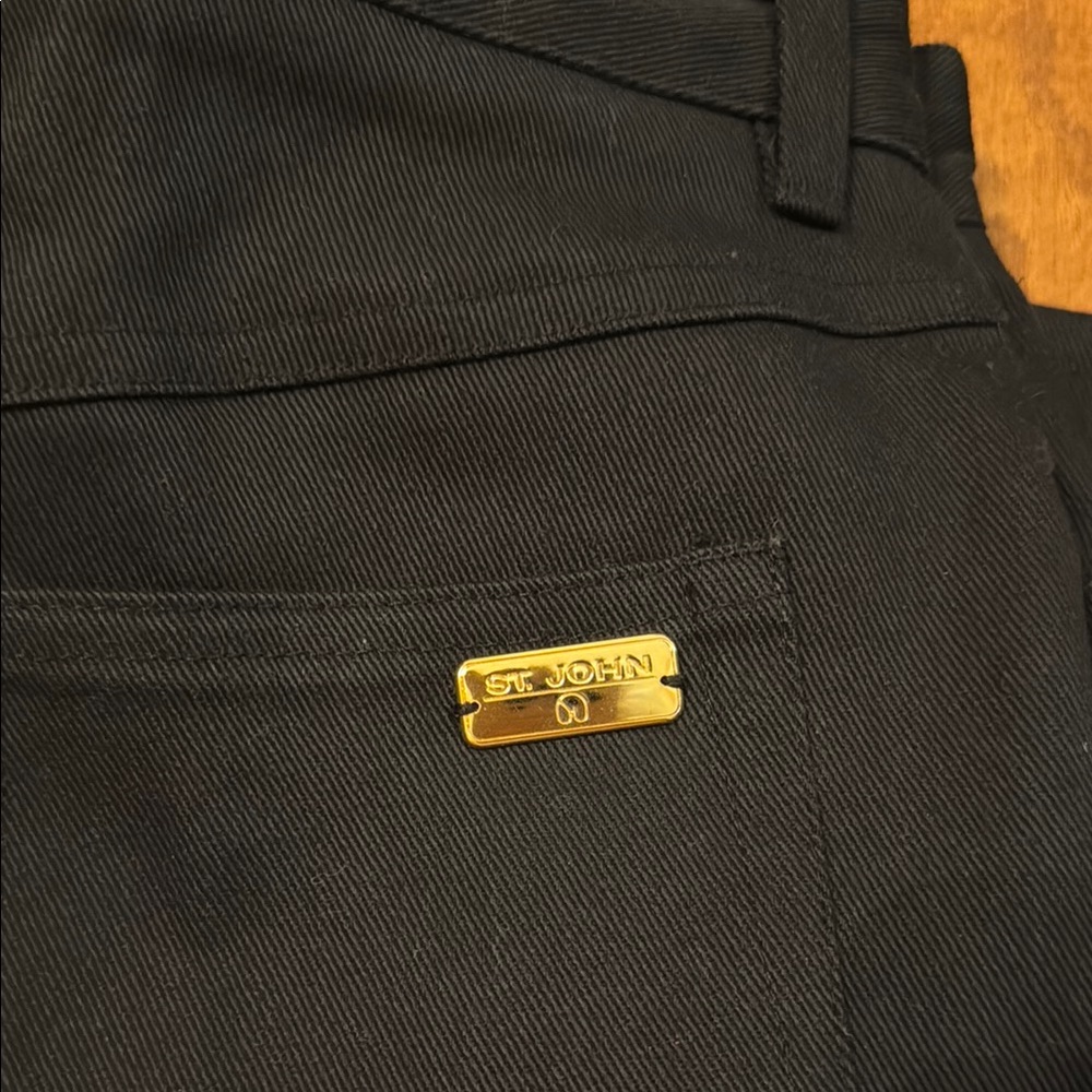 NWOT St. John signature Jeans Black Straight Leg   4